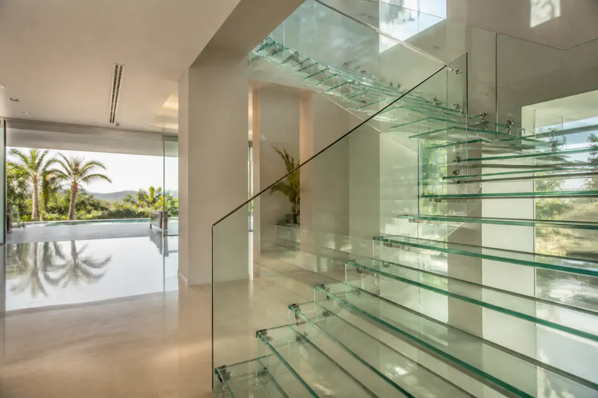 Escada de vidro estrutural — Vidraçaria Taguatinga Lumus, Distrito Federal